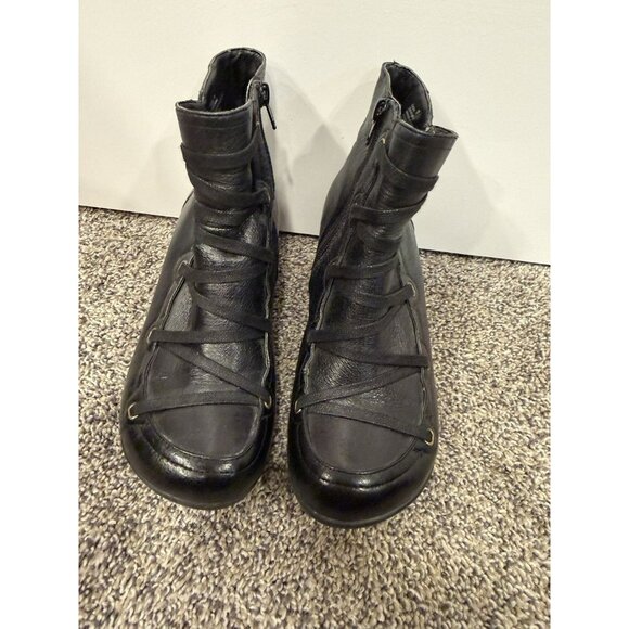 Miz Mooz Claudia Ankle Black Leather Boots Size 37 - Picture 3 of 7